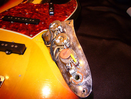 1965 Fender Jazz Bass / 3 Tone Sunburst