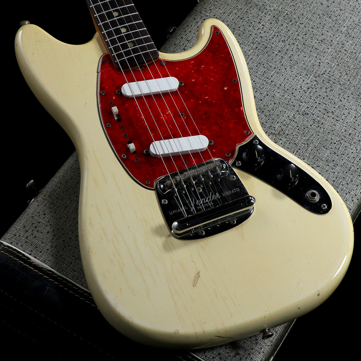 USED FENDER / 1966 Mustang White [05 – Ishibashi Music Corporation.