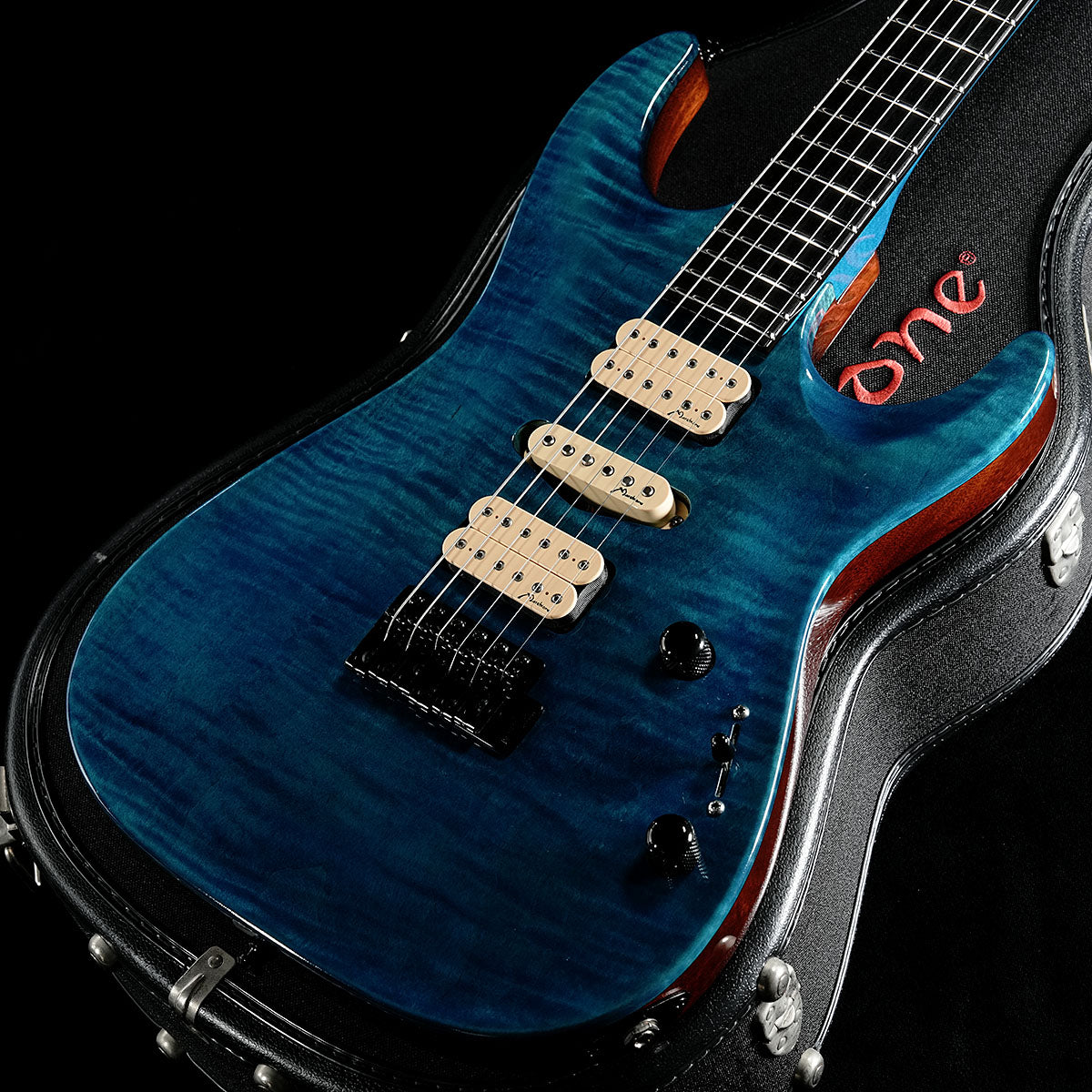 Marchione / Carve Top 1pc Flame Maple HSH Bolt-On Neck Trans Blue Marchione / Carve Top 1pc Flame Maple HSH Bolt-On Neck Trans Blue