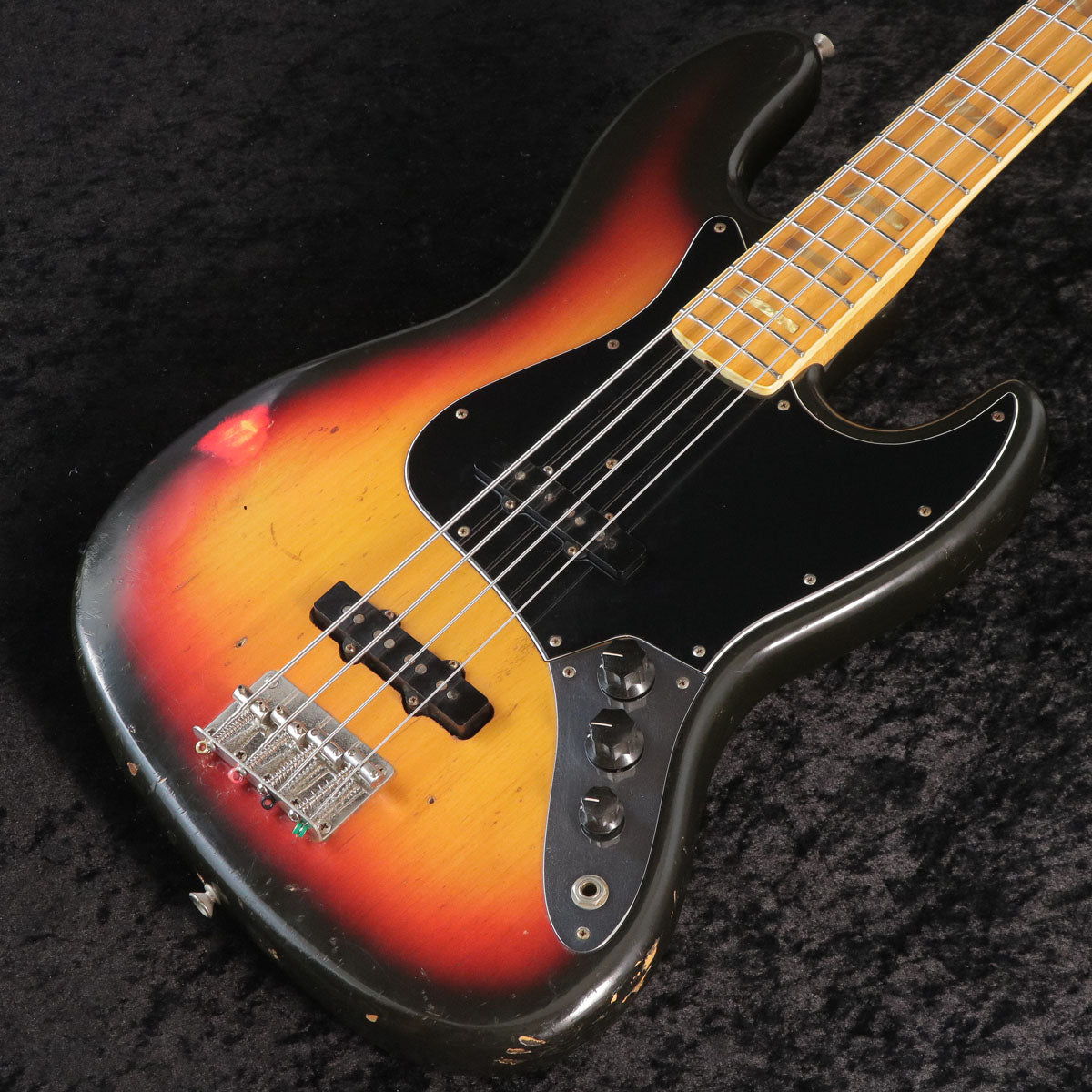 Fender USA / 1974 Jazz Bass Sunburst – Ishibashi Music Corporation.