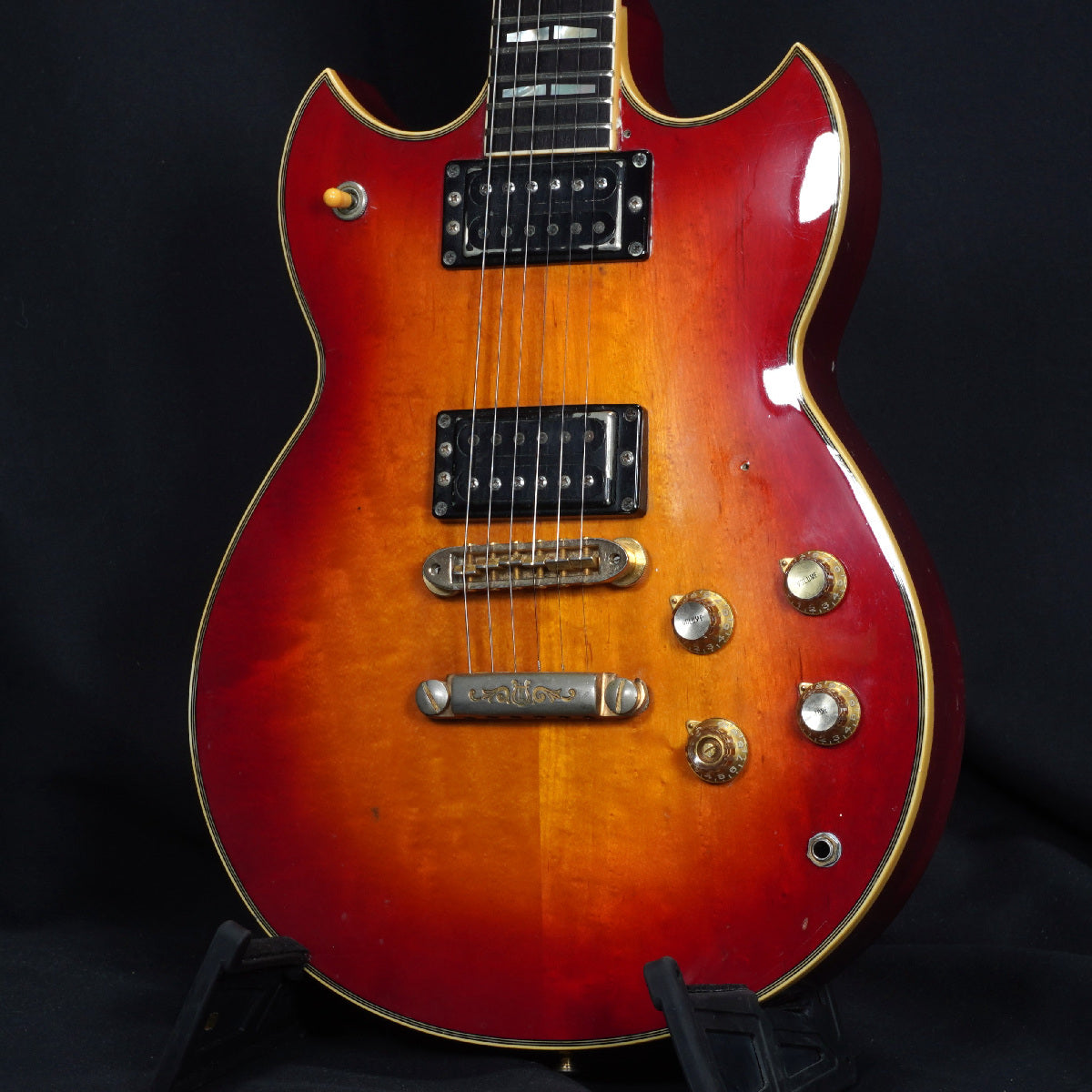 YAMAHA / 1981 SG-1000 Red Sunburst – Ishibashi Music Corporation.