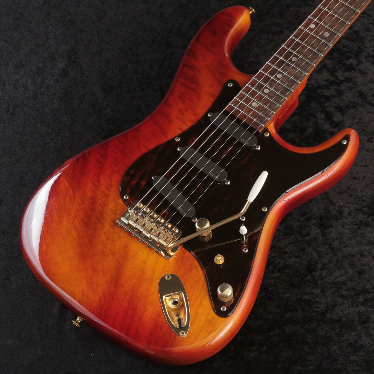 VALLEY ARTS / USA CUSTOM PRO – Ishibashi Music Corporation.