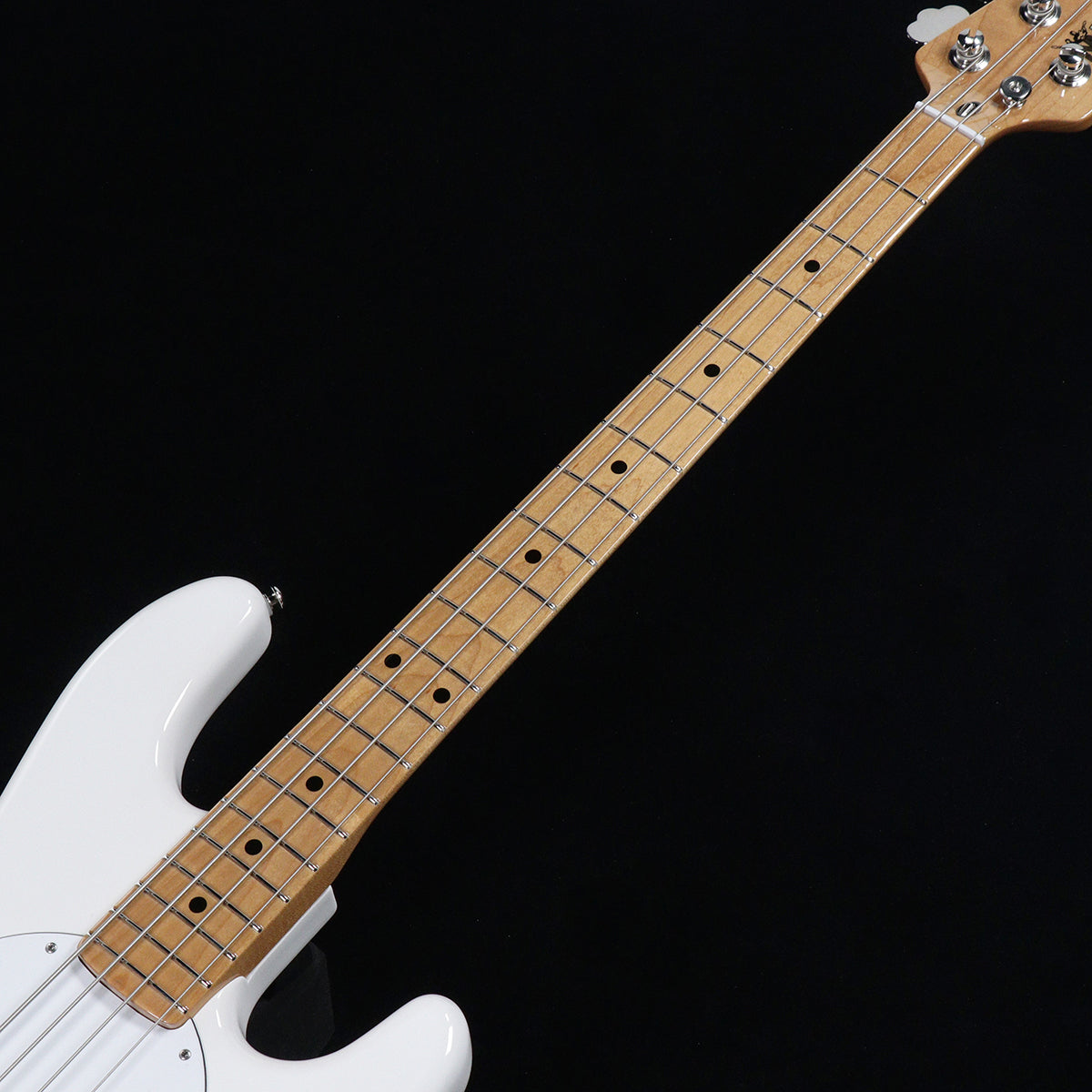 [SN CB00181] MUSIC MAN / Retro '70s StingRay Bass MM SR4 White [05]