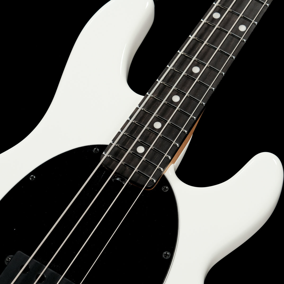 [SN S11010] MUSIC MAN / DarkRay 4 Ebony Fingerboard White(Weight:3.93kg) [05]