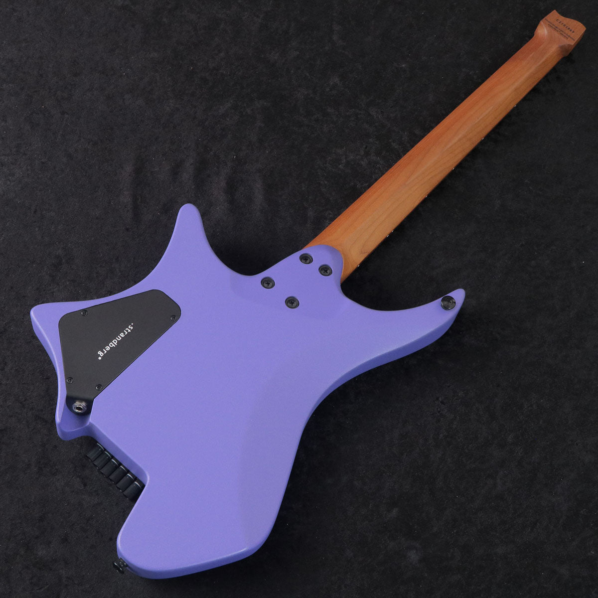 [SN C2501069] strandberg / Boden Essential 6 Future Dust [03]
