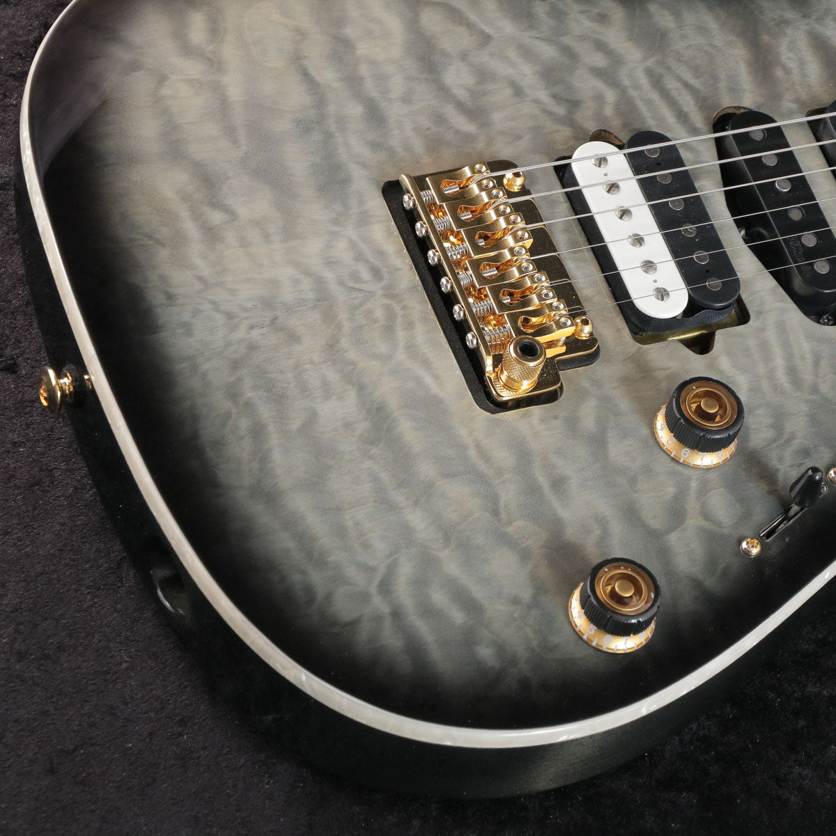 [SN I240907230] Ibanez / Premium Series AZ47P1QM-BIB Black Ice Burst [03]