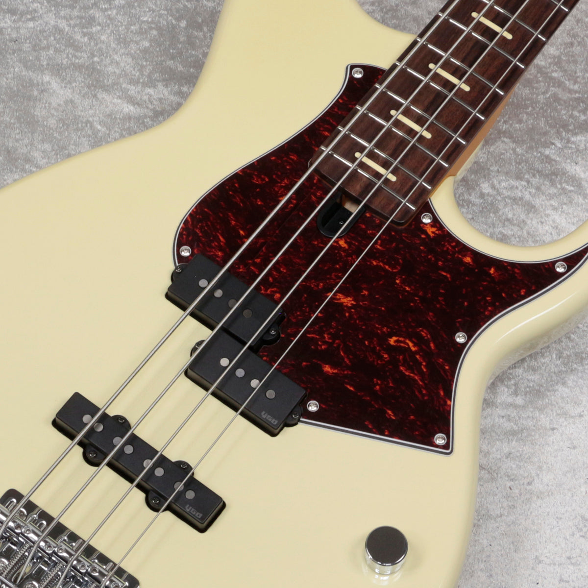 [SN IKP206E] YAMAHA / BBP34 Vintage White [06]