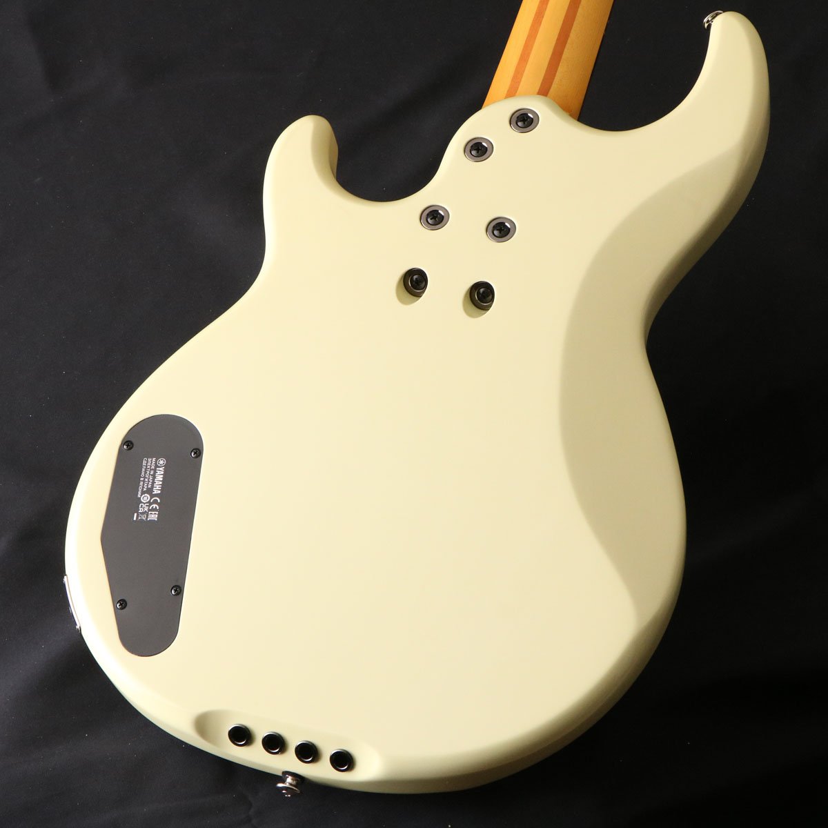 [SN IKN353E] YAMAHA / BBP34 Vintage White Electric Bass [03]