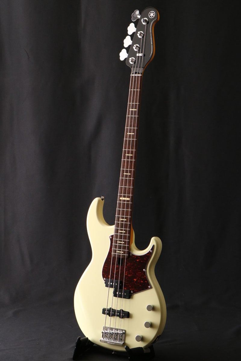 [SN IKN353E] YAMAHA / BBP34 Vintage White Electric Bass [03]