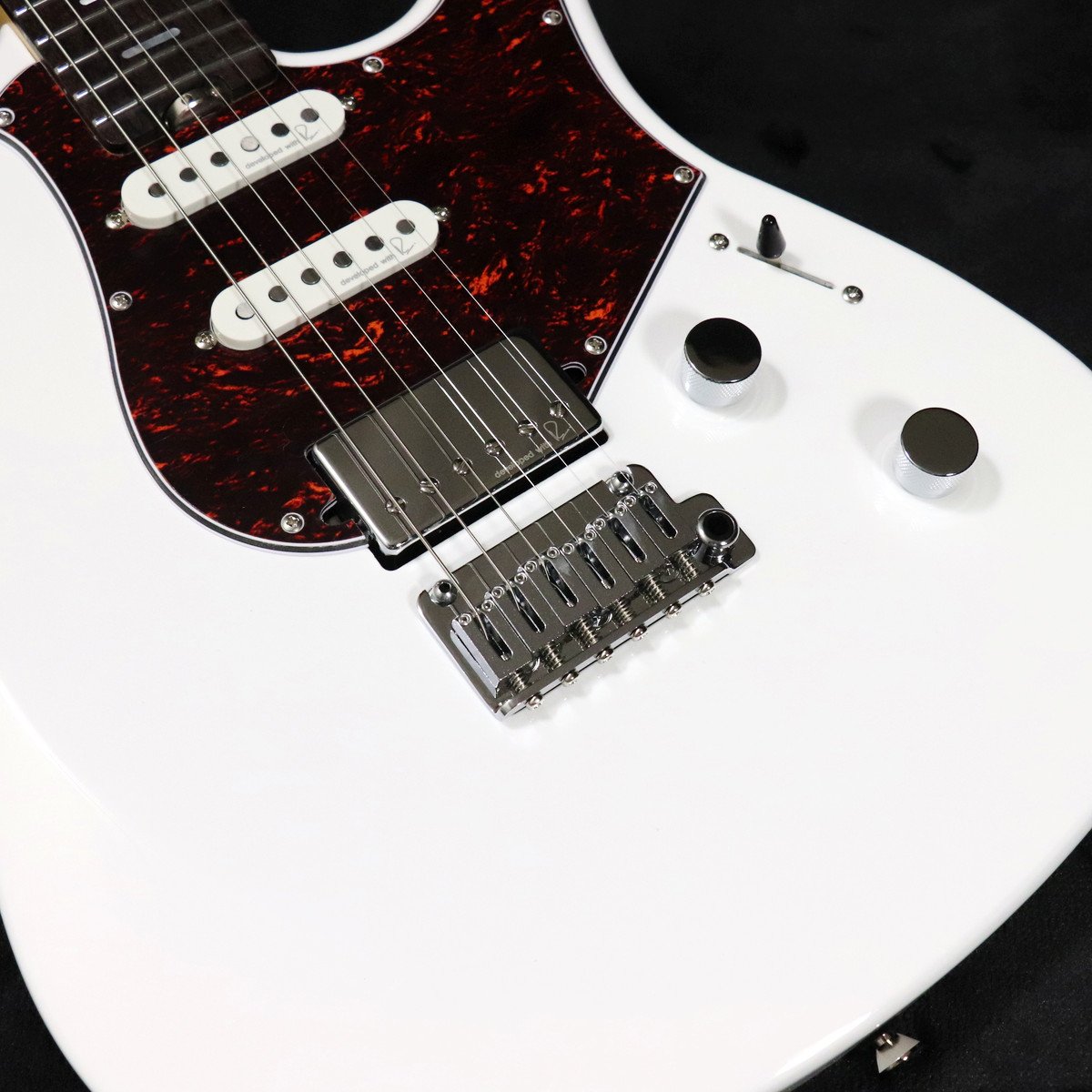 [SN IKX008e] YAMAHA / PACIFICA PROFESSIONAL PACP12SWH Shell White [11]