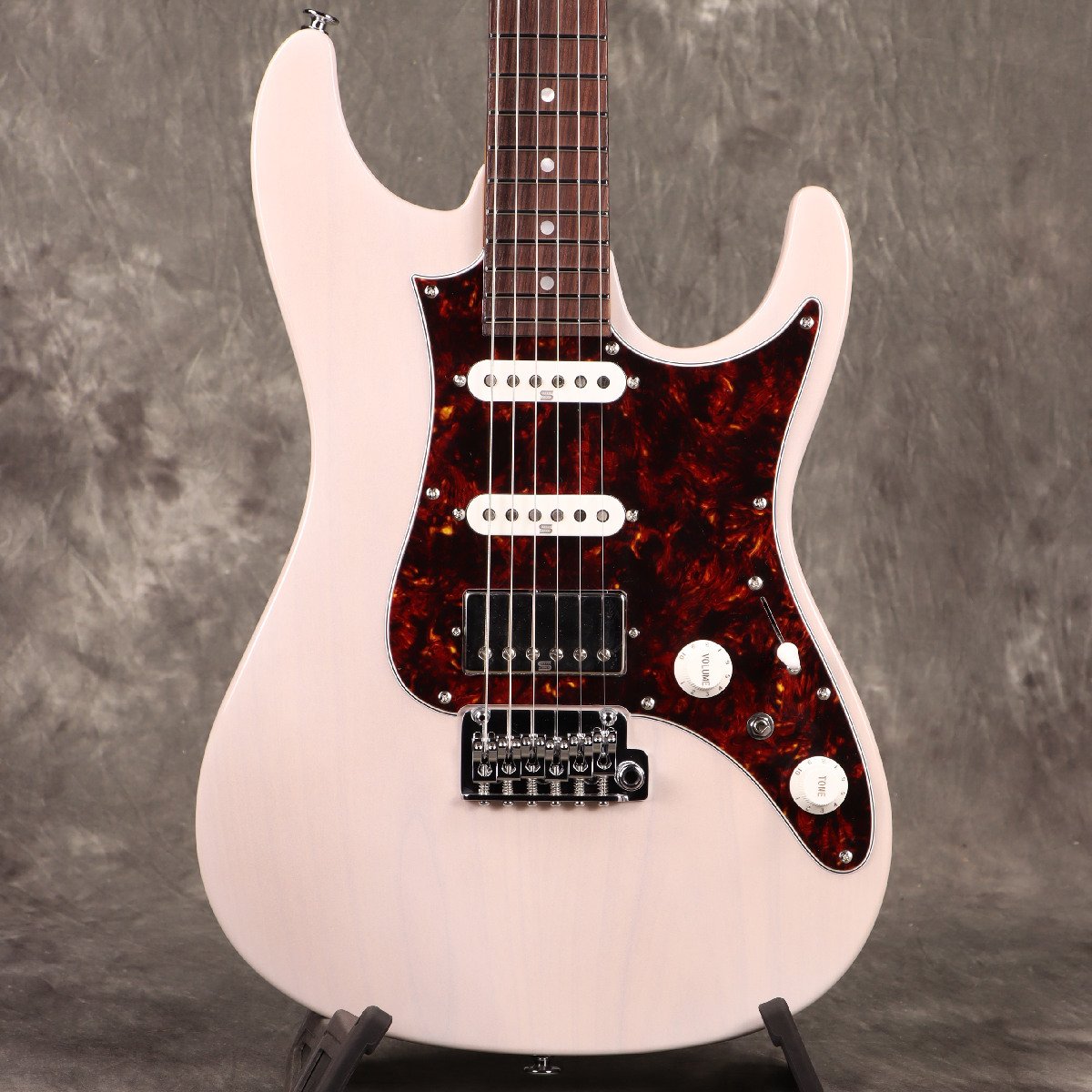 Soloist/Dinky type [Electric guitar › Soloist/Dinky type] – Ishibashi Music  Corporation.