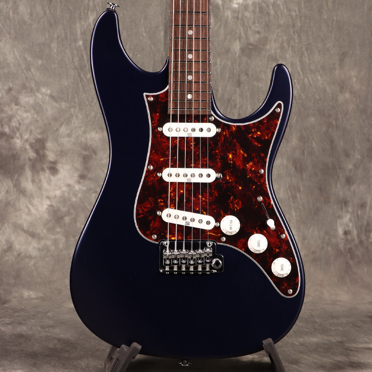 Soloist/Dinky type [Electric guitar › Soloist/Dinky type
