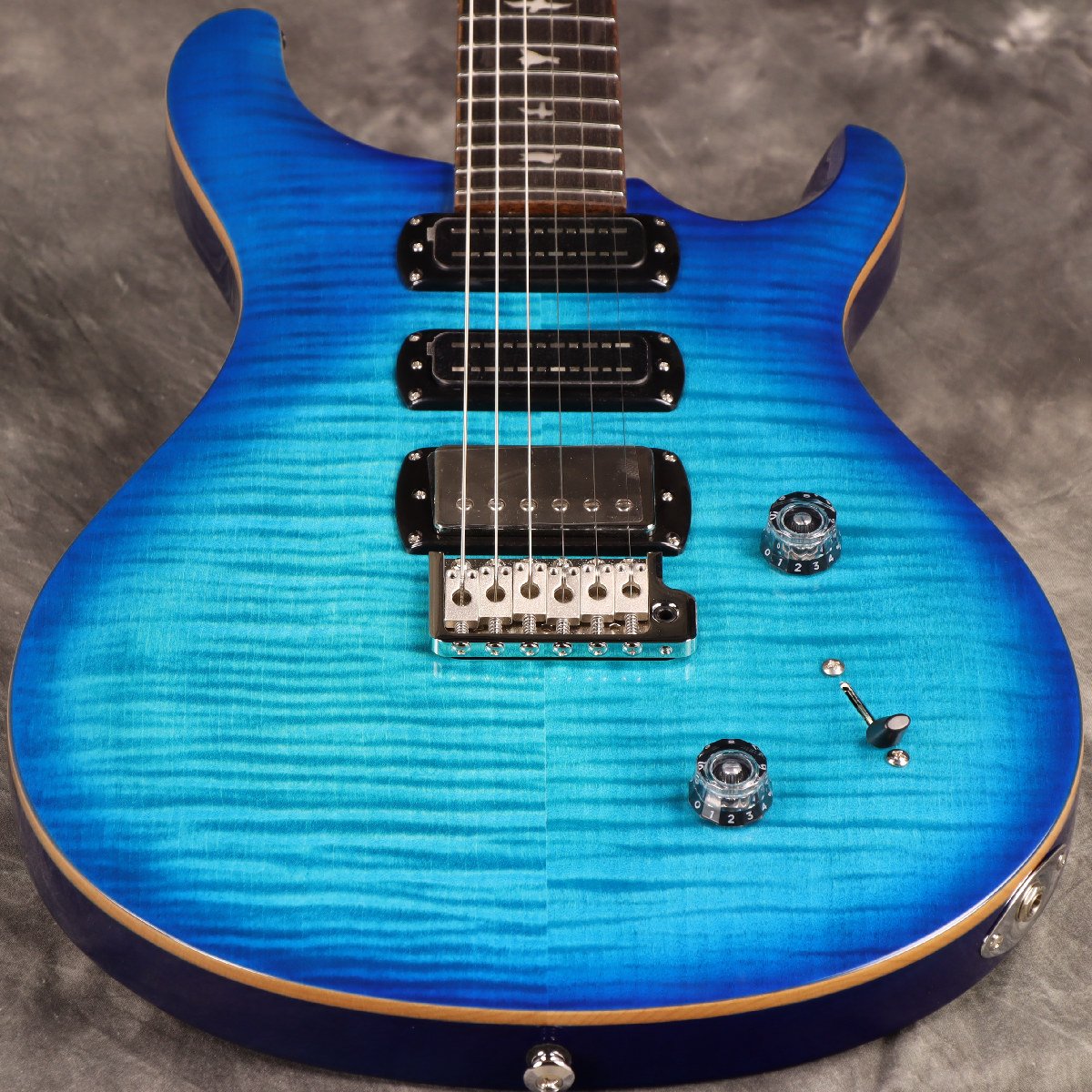 [SN CTIH004481] USED Paul Reed Smith / 2025 SE Studio Lake Blue (LB) [S/N CTIH004481]. [80]