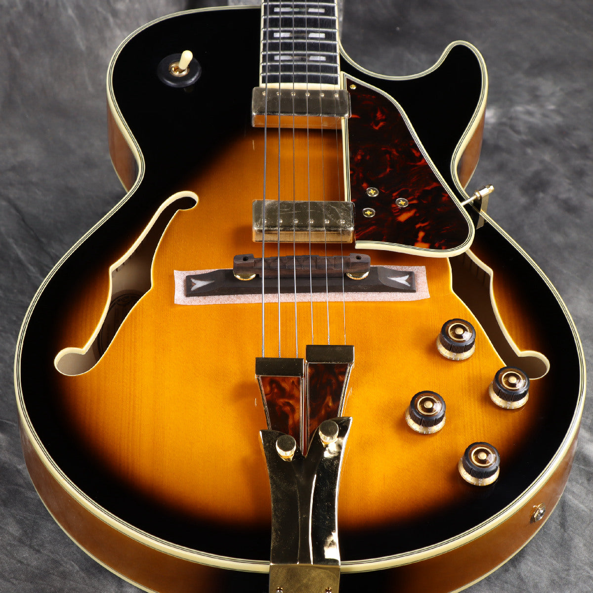 [SN PW25030381] Ibanez / GB10SE-BS George Benson Signature Model Brown Sunburst Ibanez [S/N PW25030381]. [80]