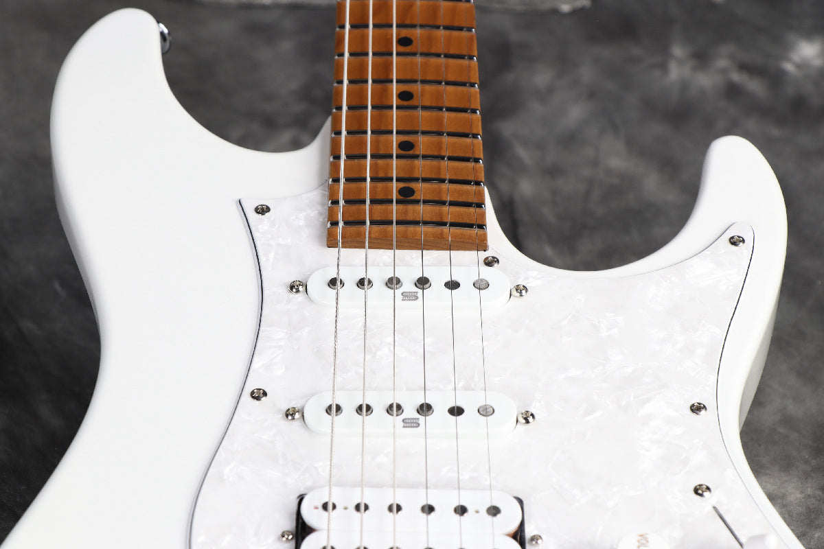 [SN F2507189] Ibanez / Prestige Series AZ2204-PW (Pearl White) Ibanez [Made in Japan][S/N F2507189]. [80]