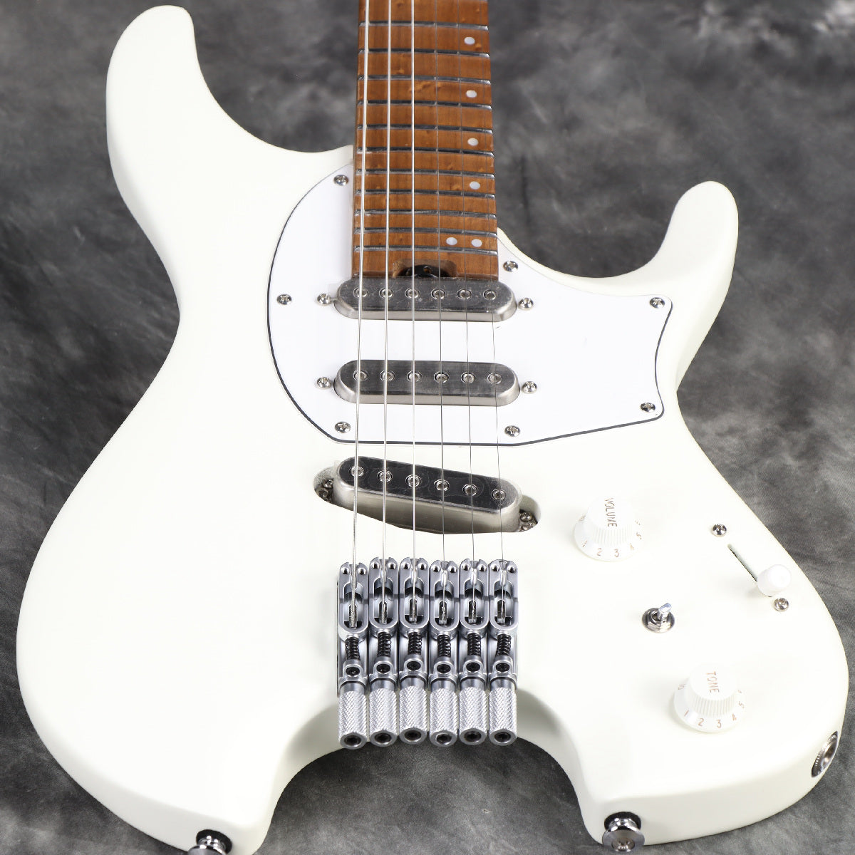 [SN I250106621] Ibanez / ICHI10 Ichika Nito Signature Model Vintage White Matte Ibanez [S/N I250106621]. [80]