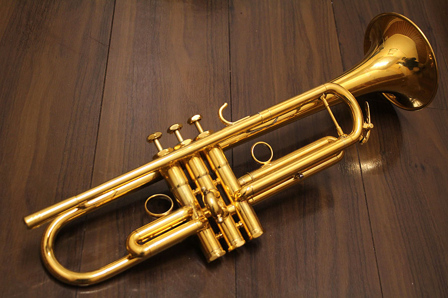 Trumpets [Wind Instruments › Trumpets] – Ishibashi Music Corporation.