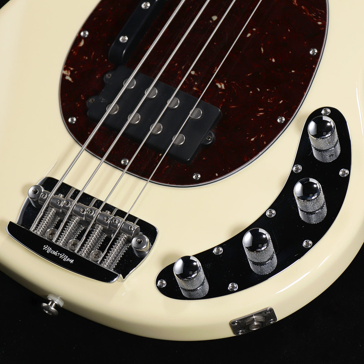 [SN E37529] USED MUSIC MAN / StingRay Limited Edition Buttercream 2005 [05]