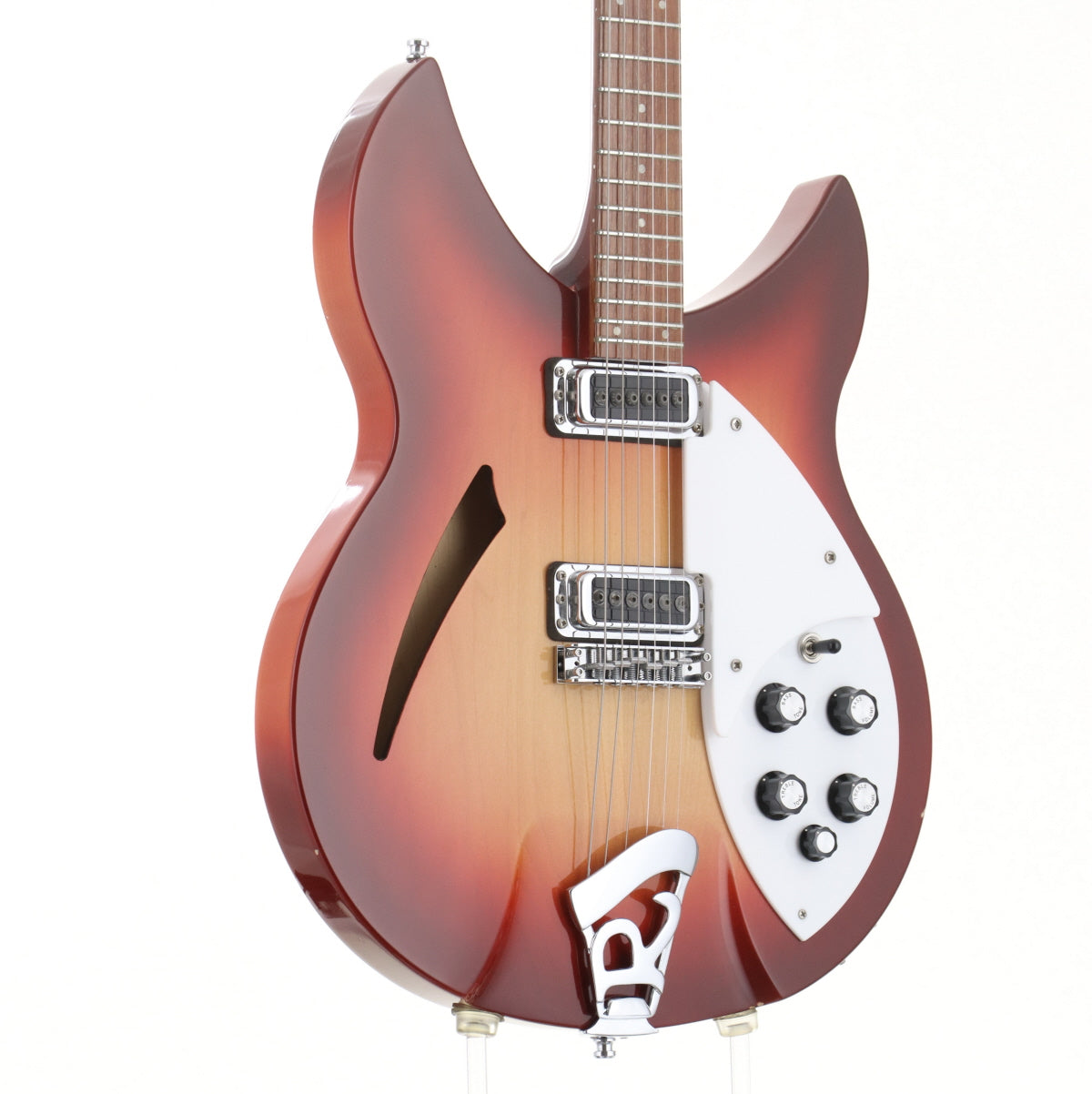 Second deals hand rickenbacker