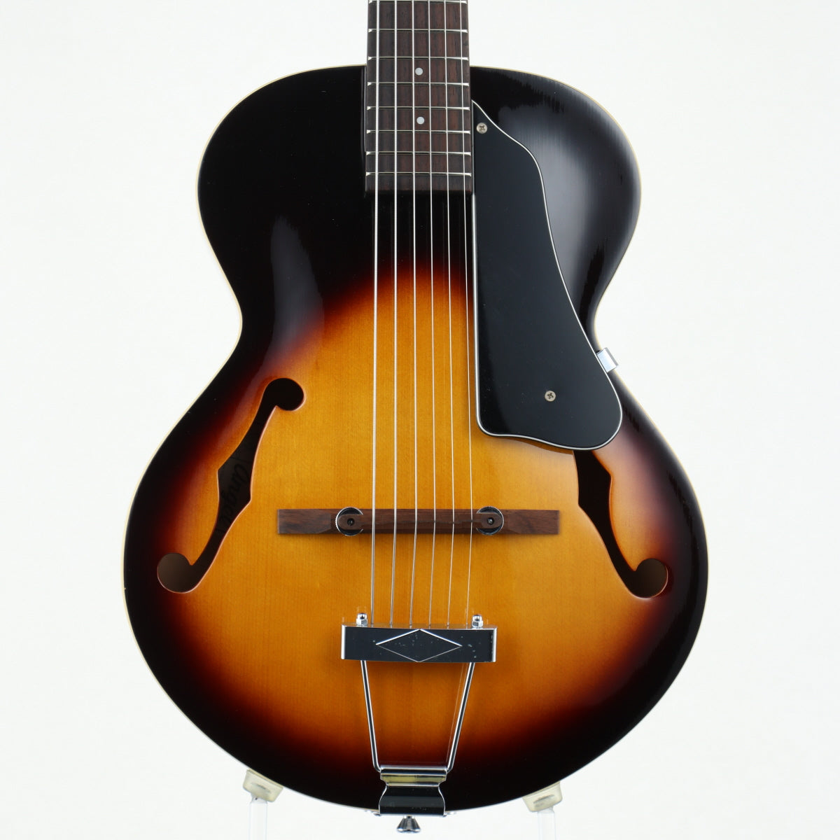 Archtop [Acoustic Guitar/Electric Guitar › Archtop]