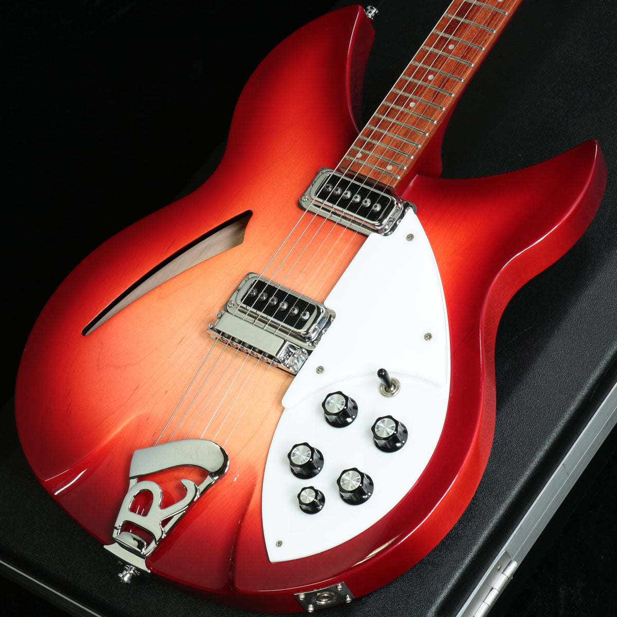 rickenbacker – Ishibashi Music Corporation.