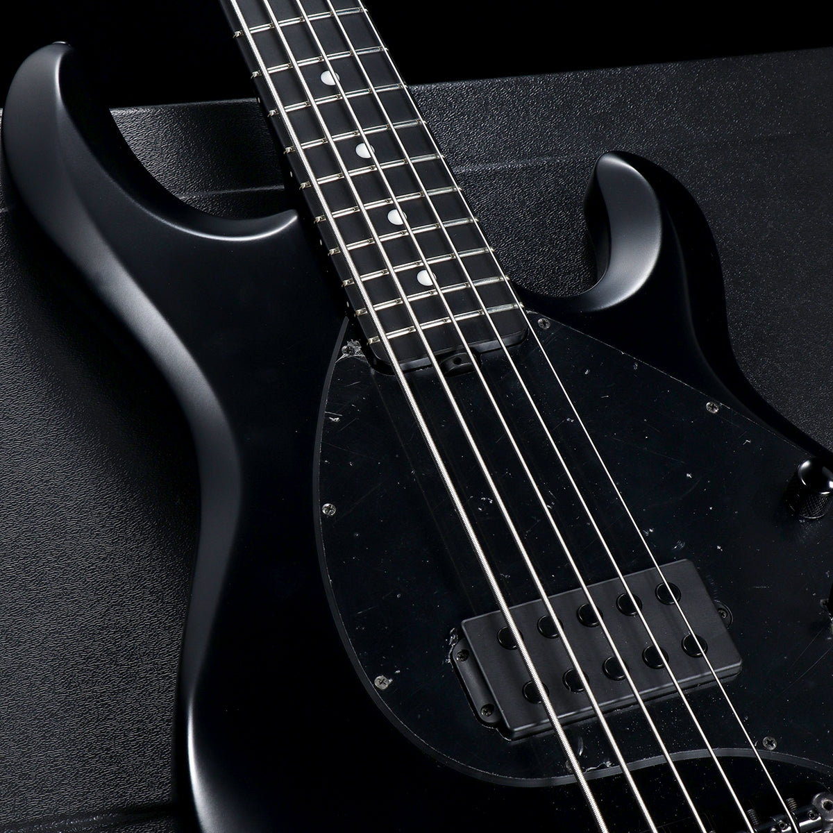 [SN E79384] USED MUSIC MAN / StingRay 5 / Stealth Black [05]