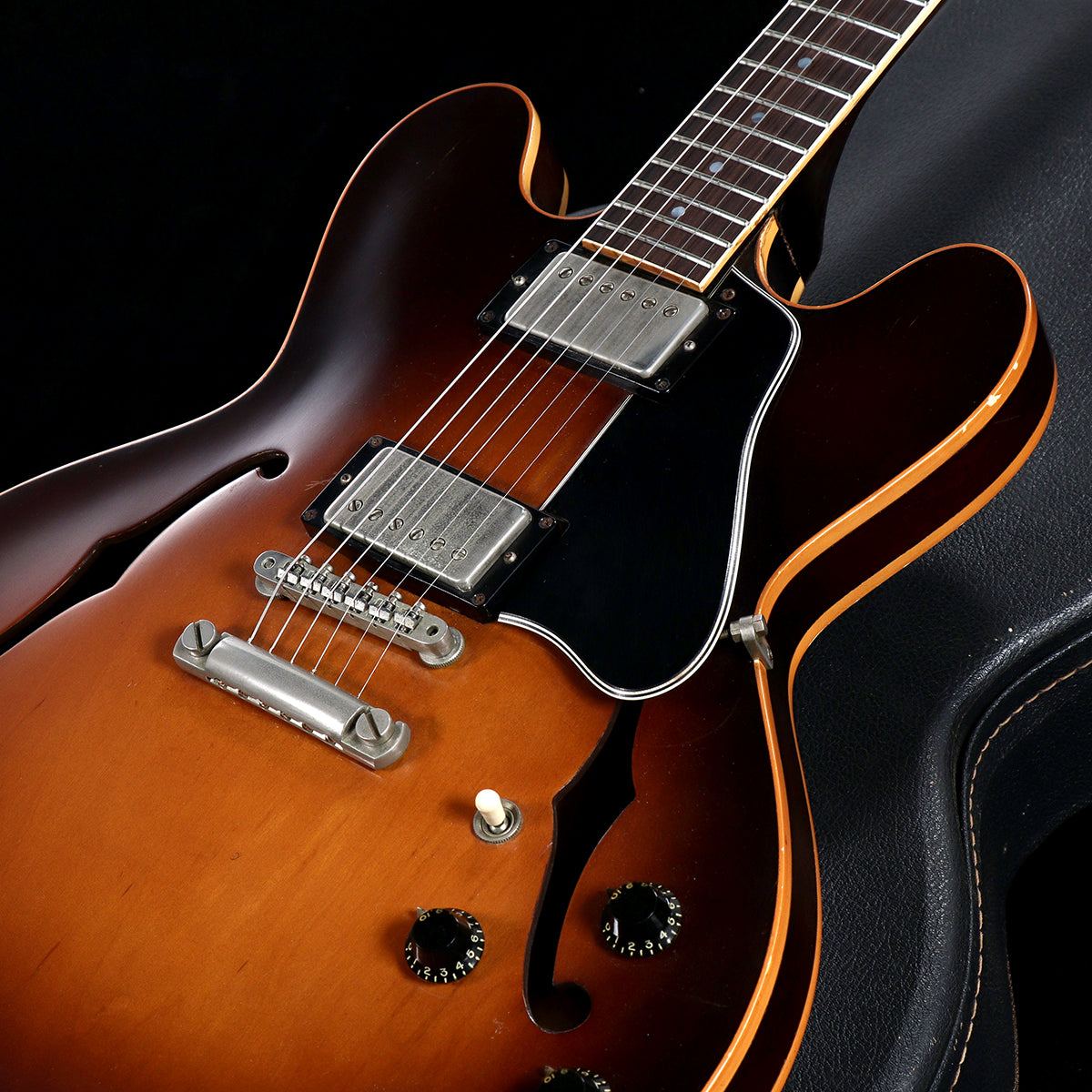 USED GIBSON / 1982 ES-335 Dot Sunburst [05 – Ishibashi Music Corporation.