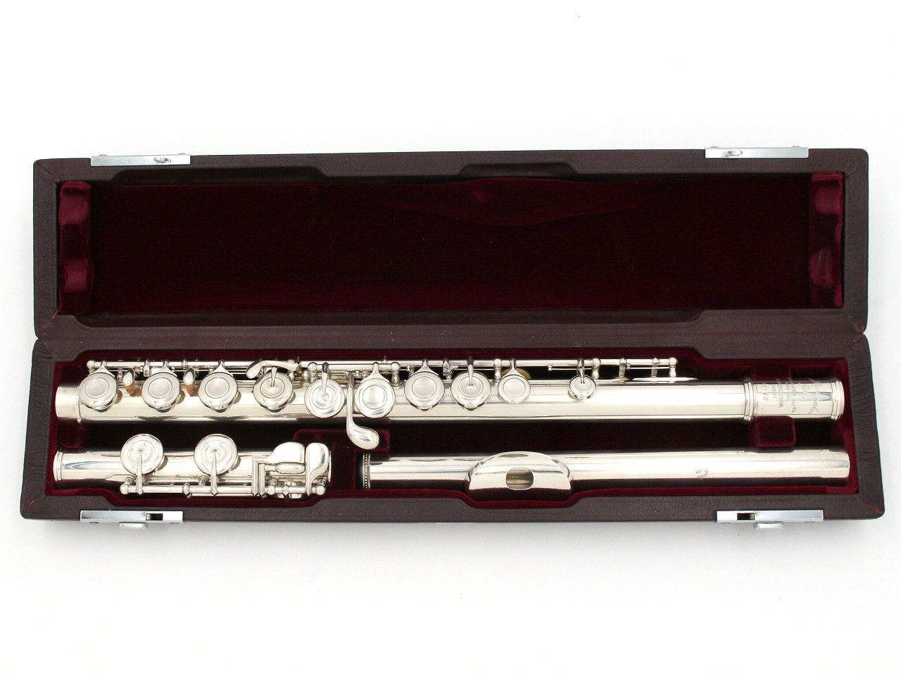 Offset Covered Key [Wind Instruments › Flute › Offset Covered Key]