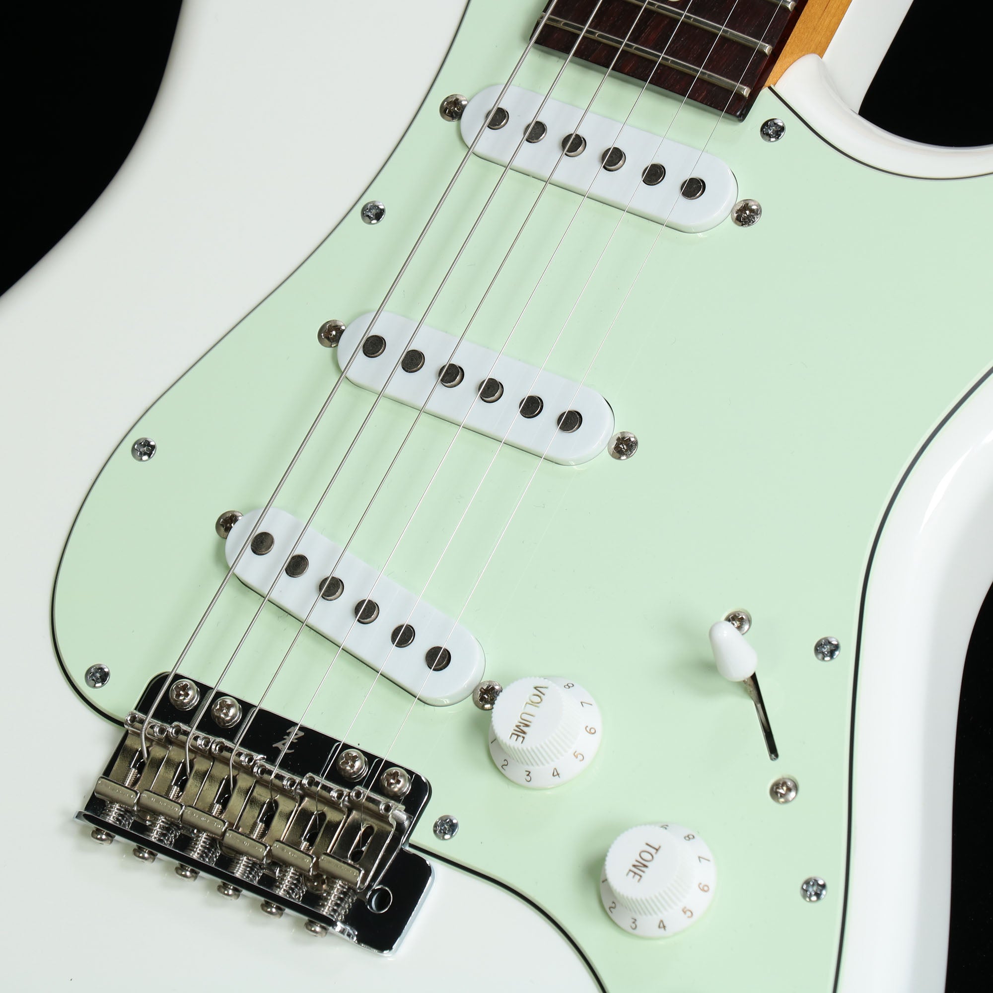 USED ATELIER Z / L.E.S. Lower East Side II White [3.37kg – Ishibashi Music  Corporation.