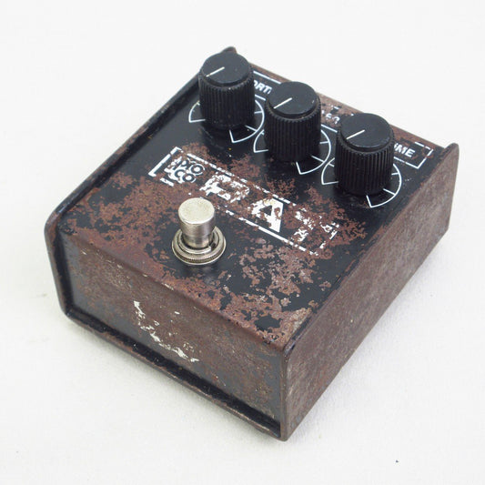 [SN RT35283] USED Pro Co / RAT Black Face LED 1986 Distortion [09]