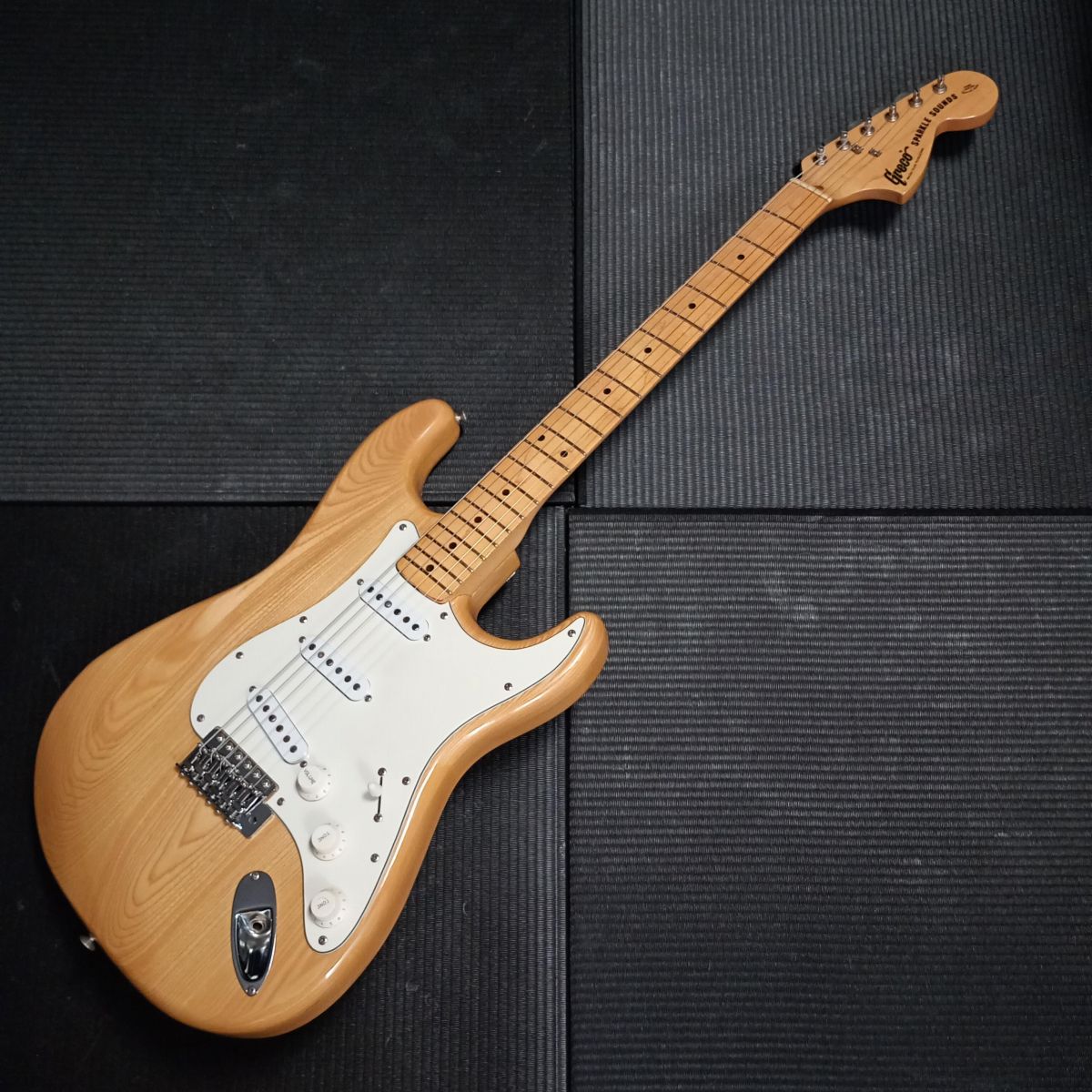 [SN J 774111] USED Greco / 1977 SE600N [04]