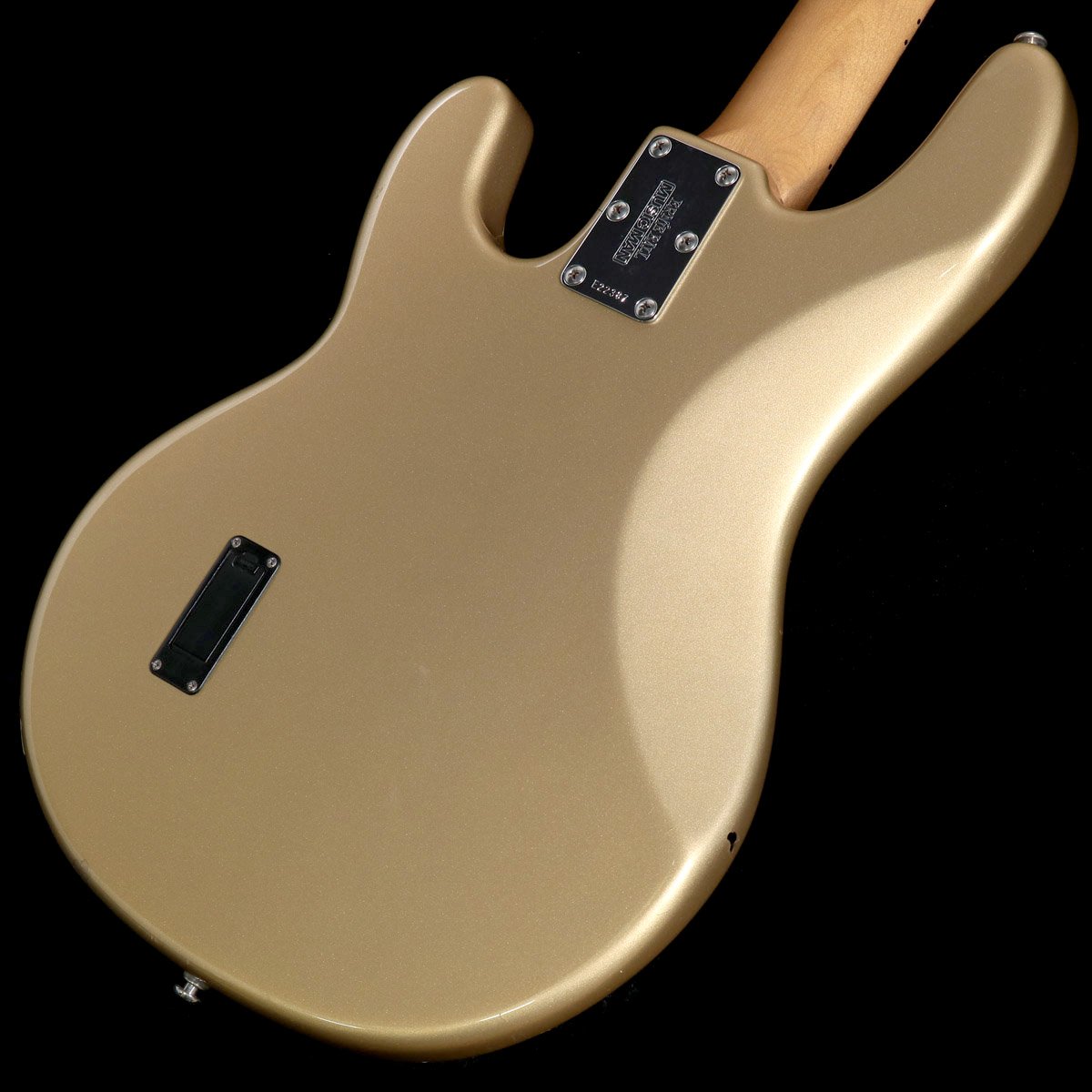 [SN E22387] USED MUSIC MAN / StingRay 4 Maple Fretboard Las Vegas Gold [2001 / 4.13kg] MUSIC MAN [08]