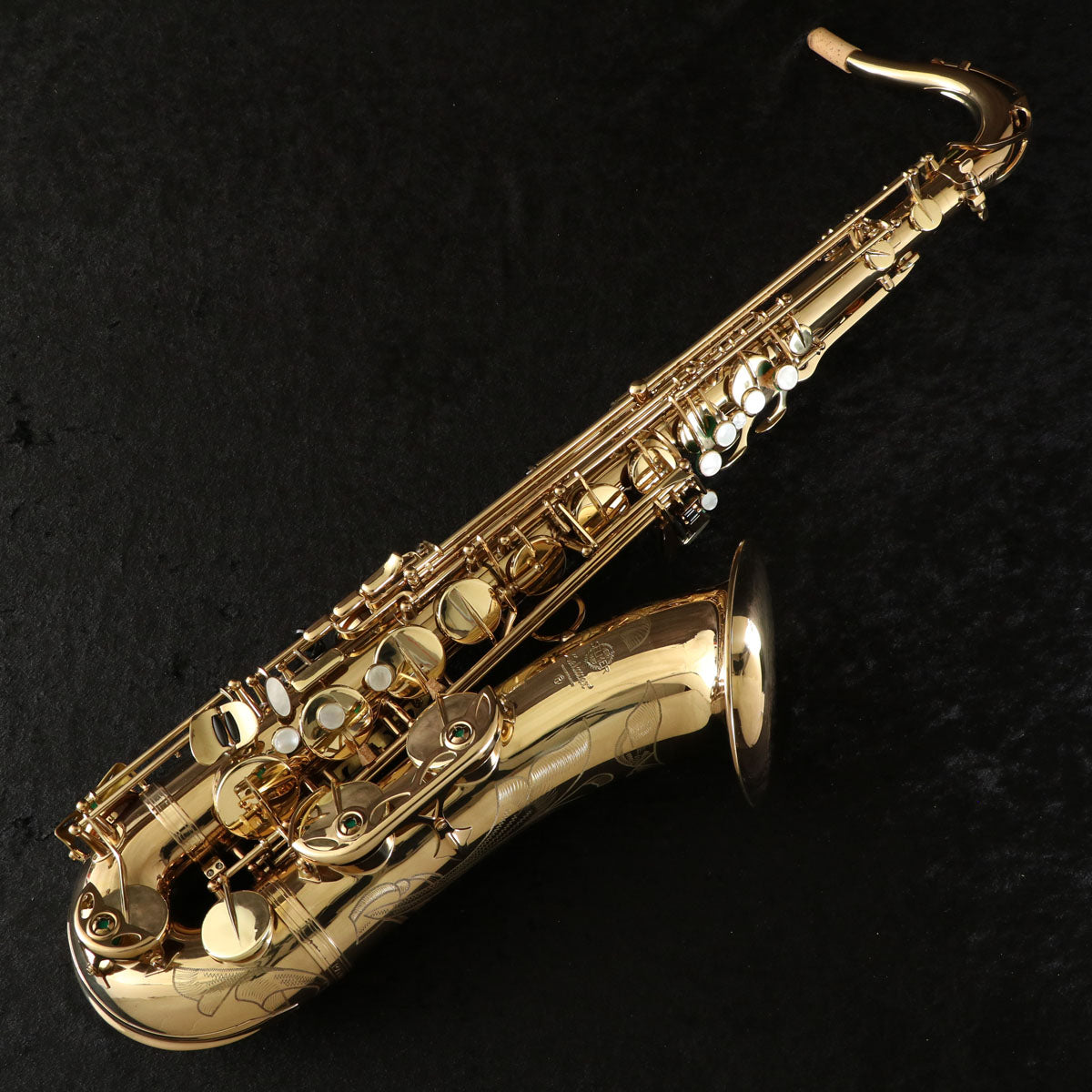 Tenor sax [Wind instruments › Tenor sax]