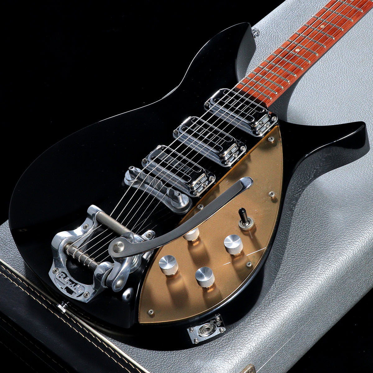 rickenbacker – Ishibashi Music Corporation. rickenbacker – Ishibashi Music Corporation.
