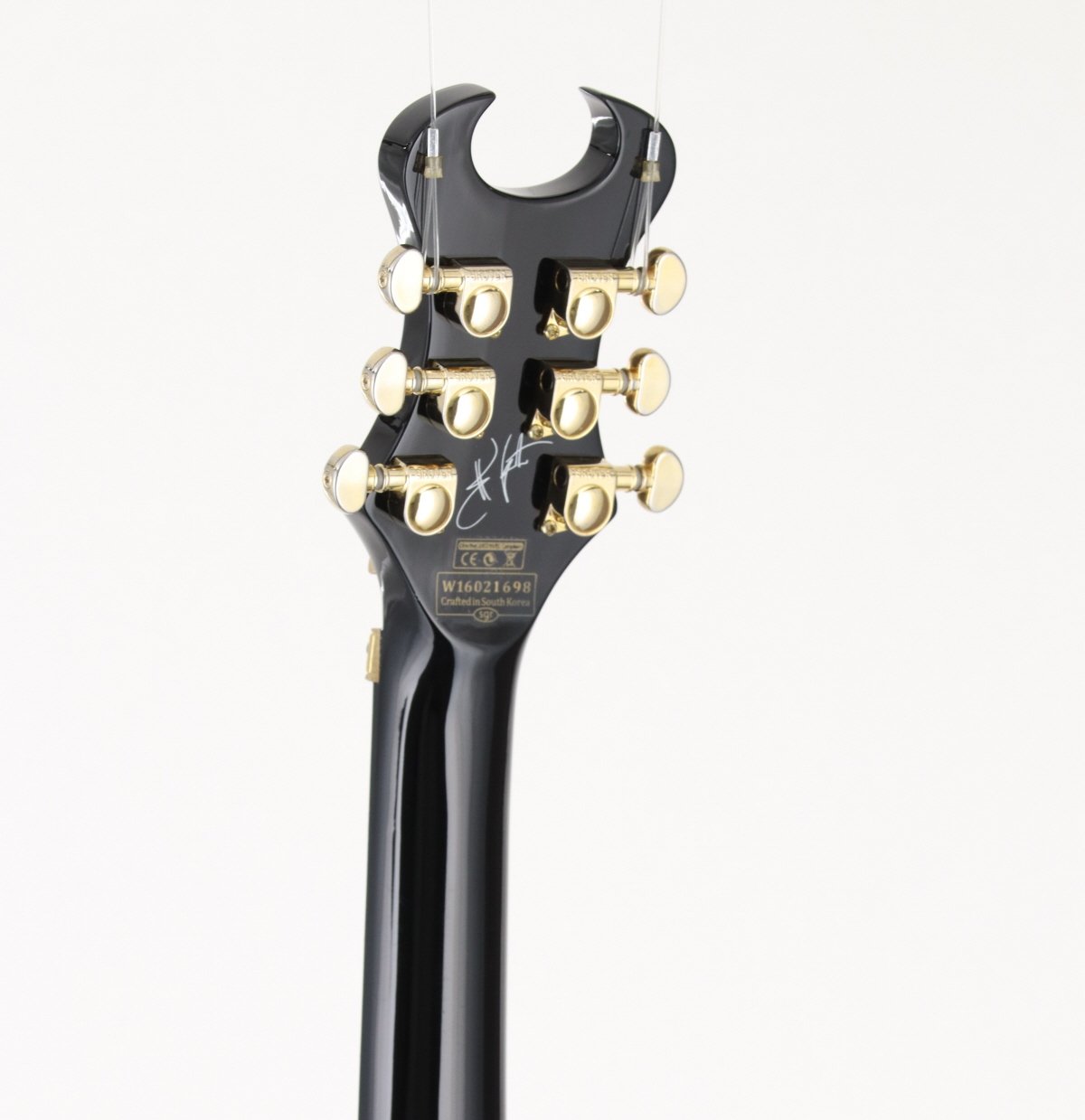 [SN W16021698] USED SCHECTER / AD-A7X-SS-CTM/SN SYNYSTER CUSTOM-S Gloss Black w/Gold Stripes [09]