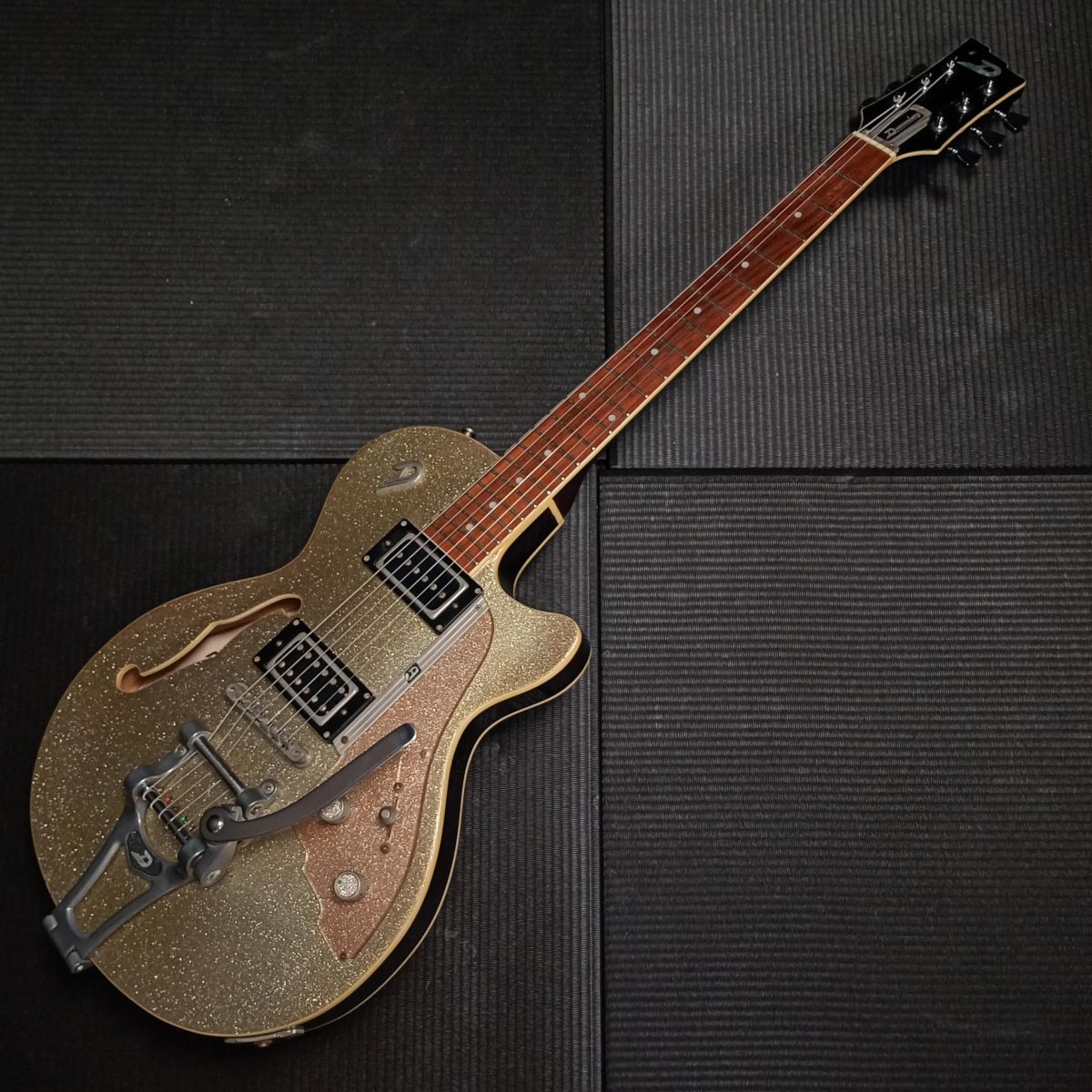 [SN 000557] USED Duesenberg / Starplayer TV Gold Sparkle -2000- [04]