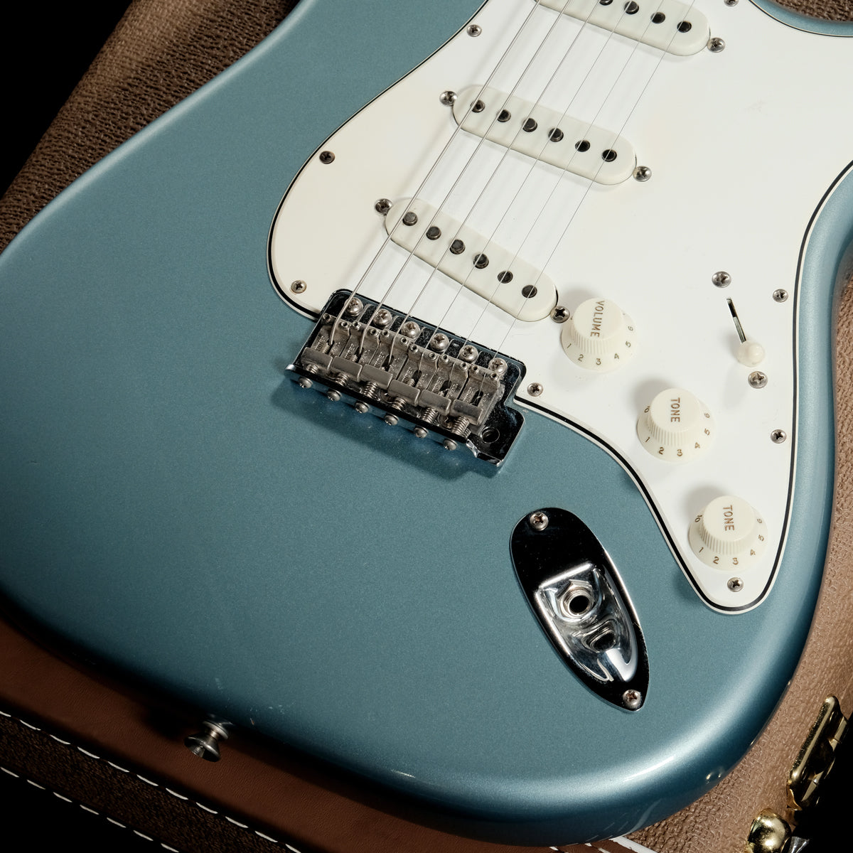 [SN R104181] USED FENDER CUSTOM SHOP / Vintage Custom Series 1962 Stratocaster NOS Ice Blue Metallic 2020 [05]