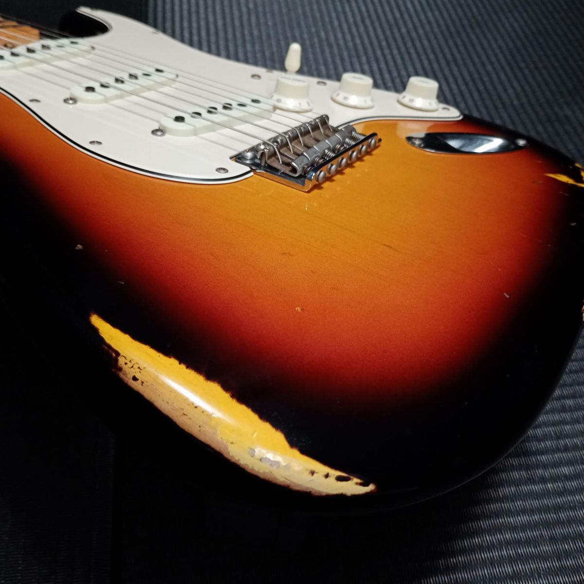 [SN CZ 354485] USED Fender Custom Shop / 1968 Stratocaster Relic Faded 3-Color Sunburst -2018- [04]