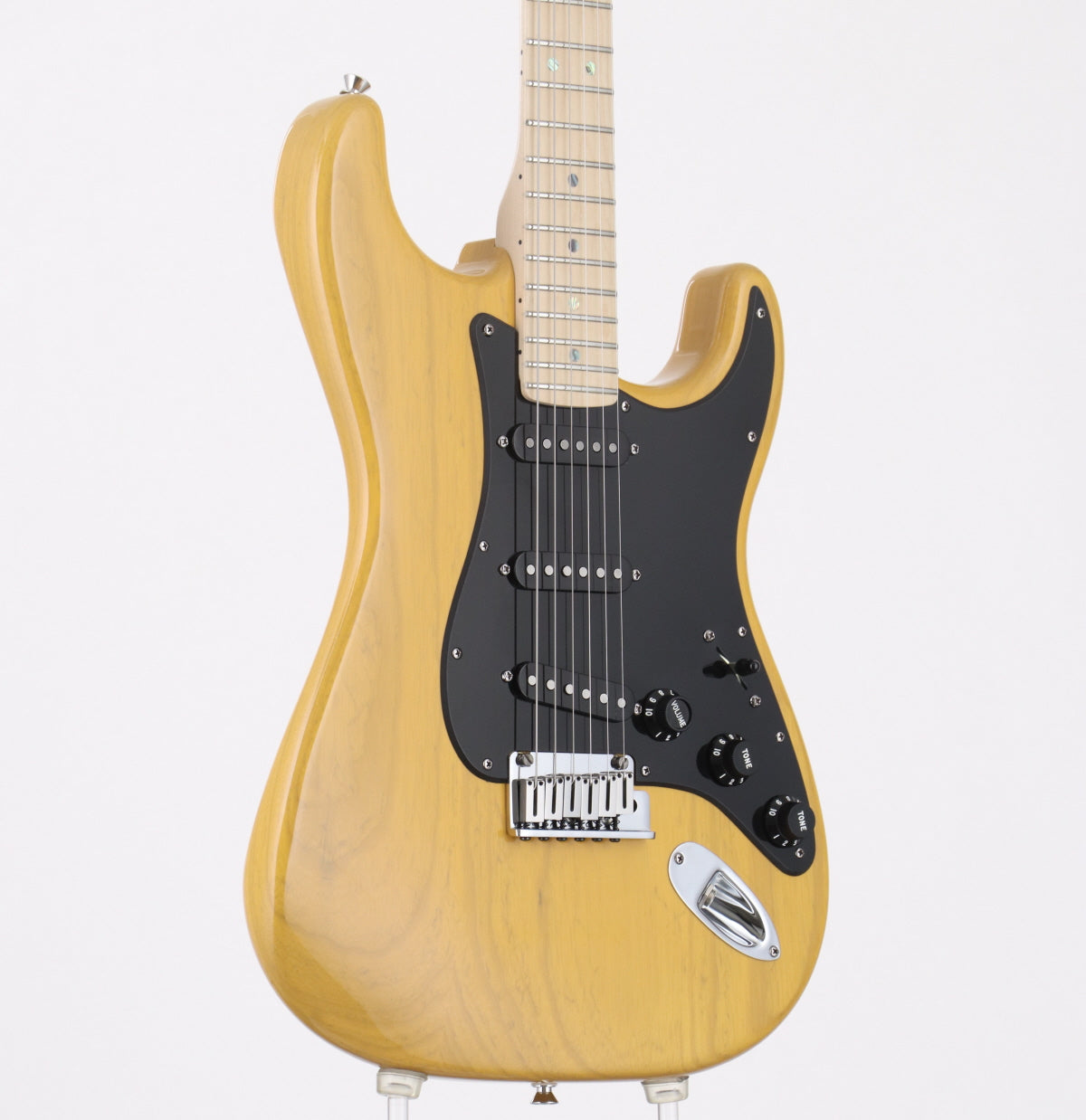 [SN DZ8244952] USED Fender USA / American Deluxe Ash Stratocaster SCN Butterscotch Blonde [03]