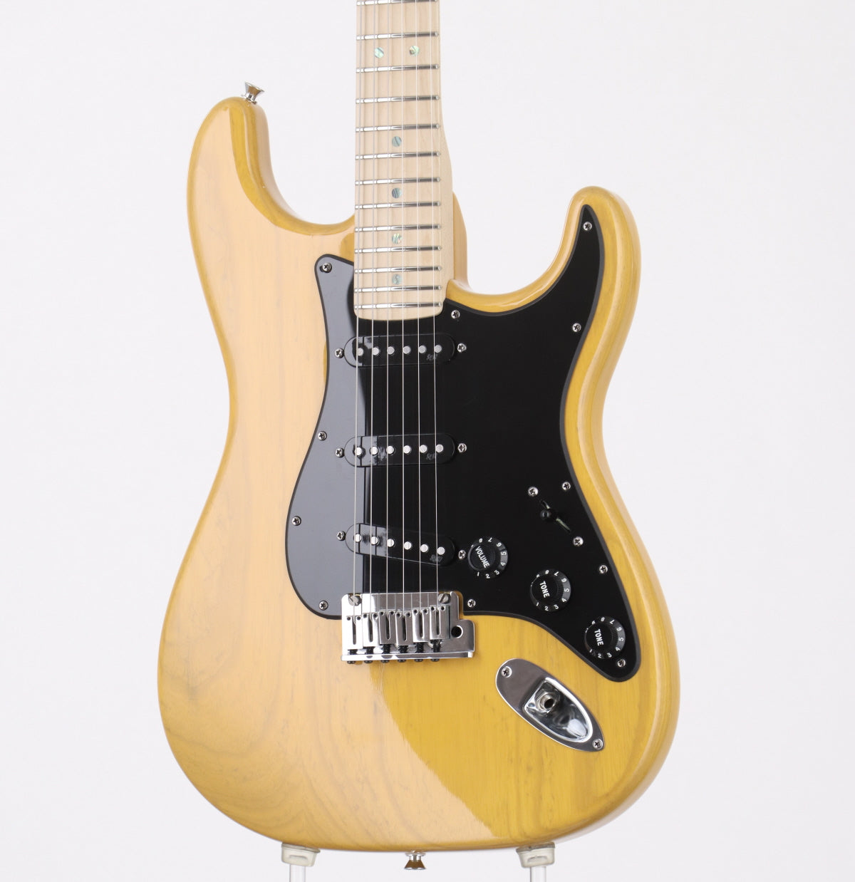 [SN DZ8244952] USED Fender USA / American Deluxe Ash Stratocaster SCN Butterscotch Blonde [03]