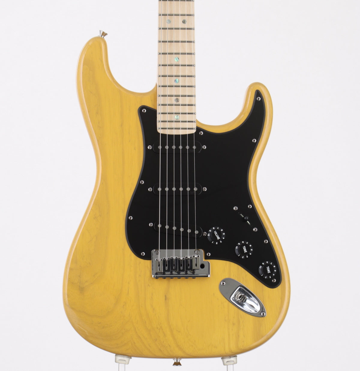 [SN DZ8244952] USED Fender USA / American Deluxe Ash Stratocaster SCN Butterscotch Blonde [03]