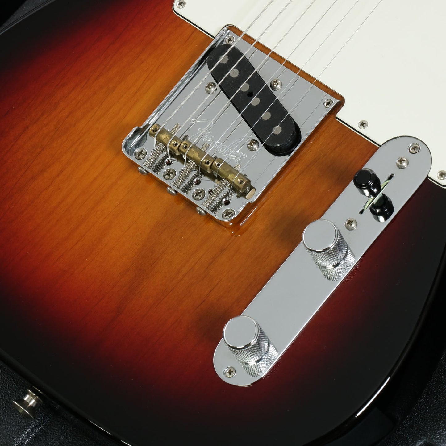 [SN US19060414] USED Fender USA / American Professional Telecaster Maple Fingerboard 3-Color Sunburst [2019 / 3.48kg] Fender [08]