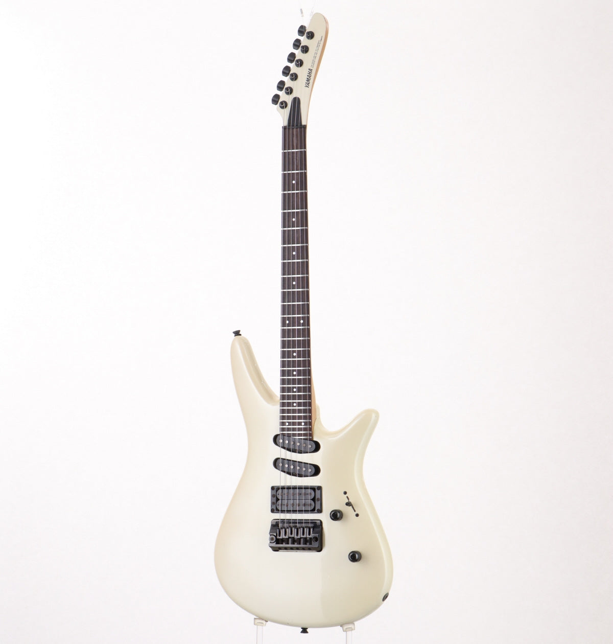 [SN 0002053] USED YAMAHA / MG-II R White [06]