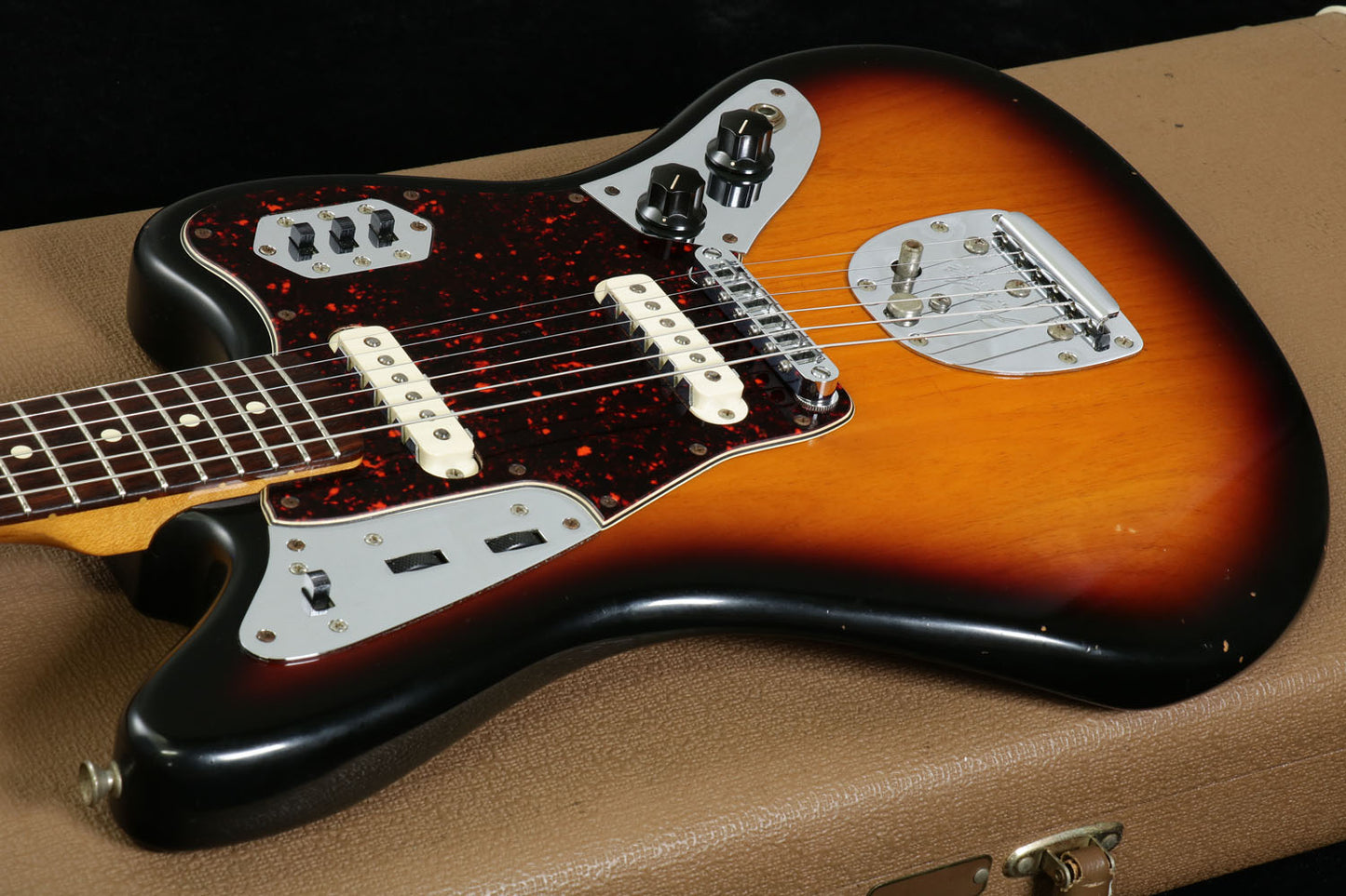 [SN V135164] USED Fender USA / American Vintage 62 Jaguar 3-Color Sunburst [2001 / 4.05kg] Fender Jaguar [08]