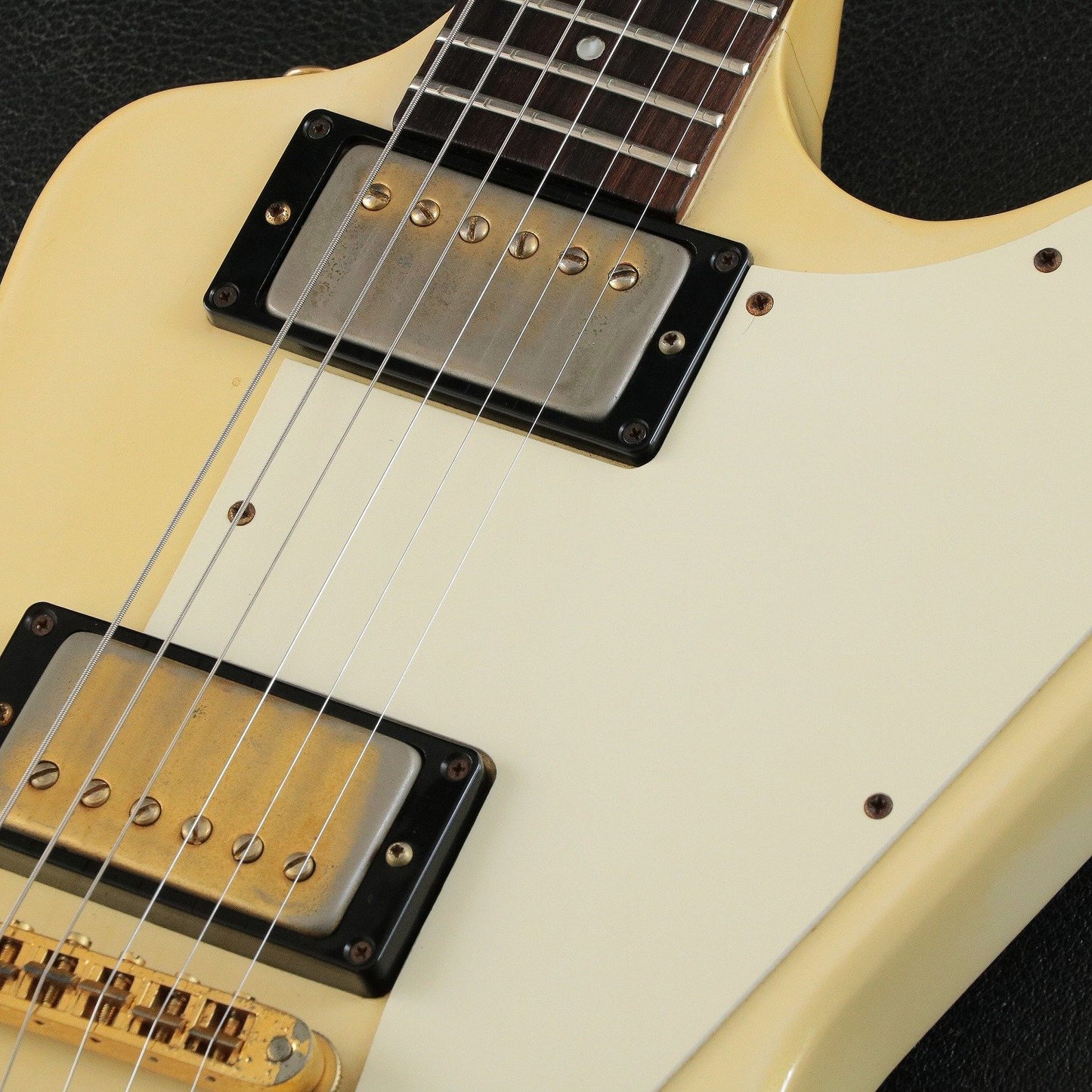 [SN 83423503] USED Gibson / 1983 Explorer Pearl White [04]