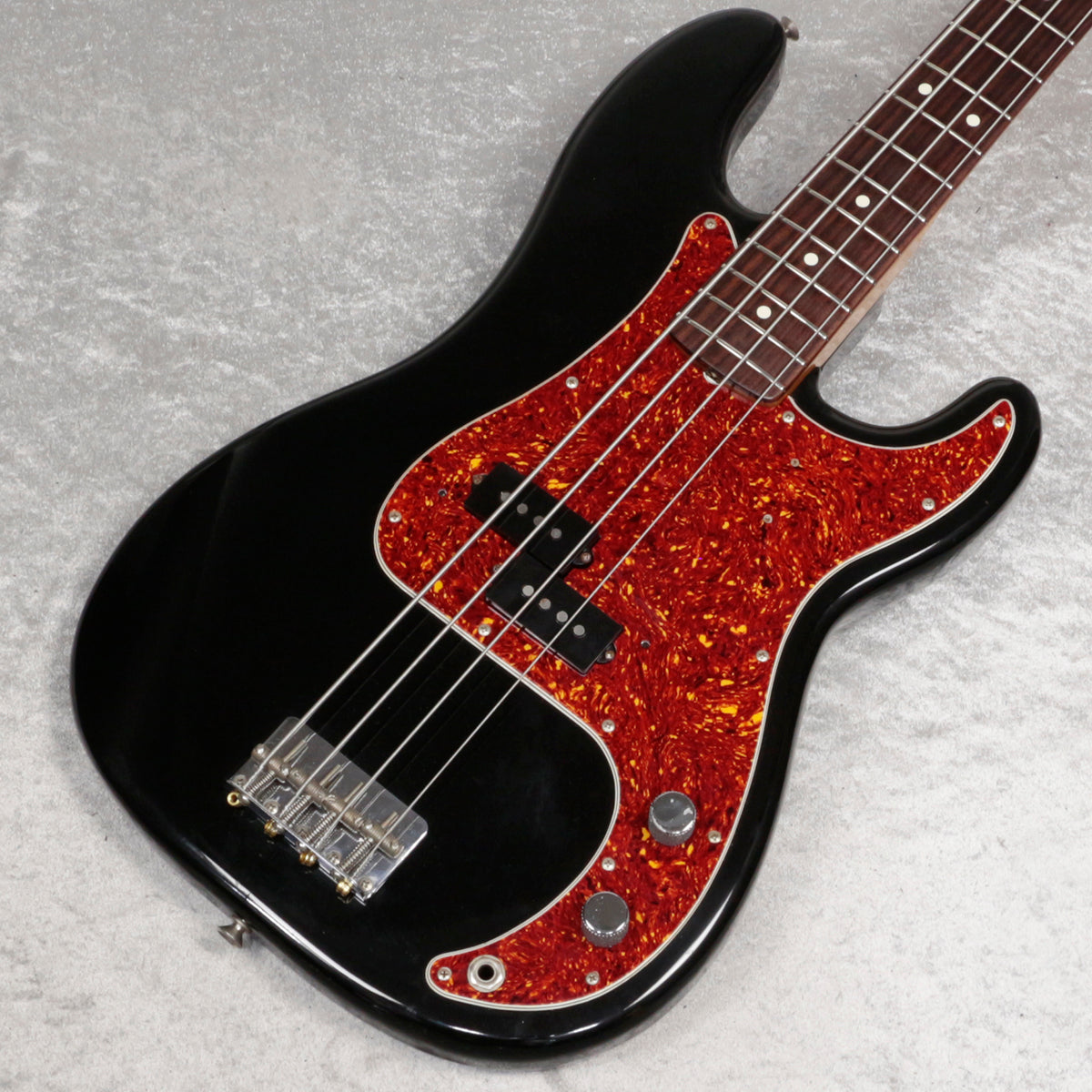 [SN V050329] USED Fender USA /American Vintage 62 Precision Bass Black [06]