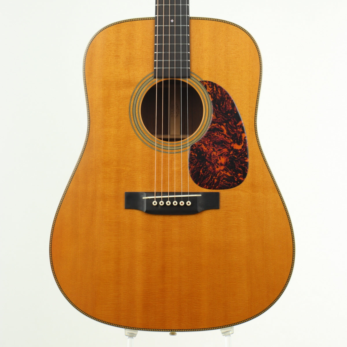 Martin HD28V – The Guitar Colonel