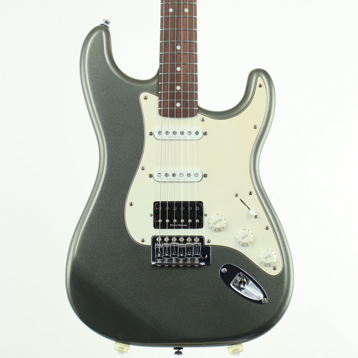 squier – Ishibashi Music Corporation. squier – Ishibashi Music Corporation.