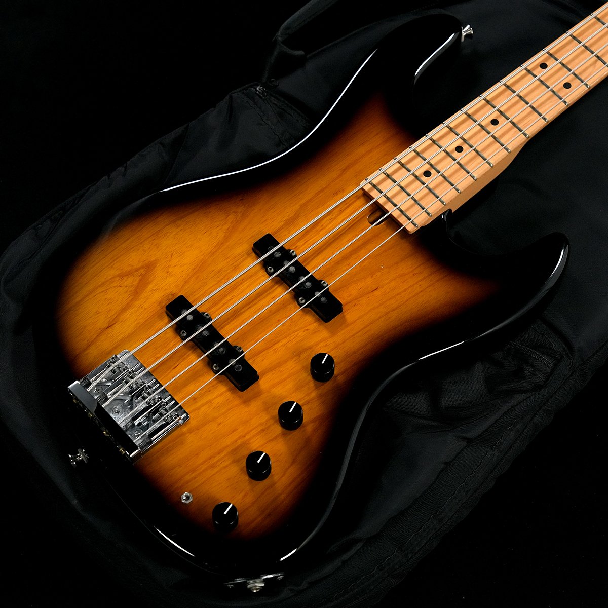 Jazz bass type [Electric bass › Jazz bass type]