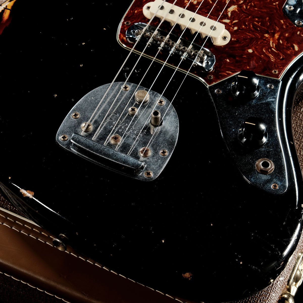[SN CZ522446] USED Fender Custom Shop / Master Built 1965 JAGUAR Relic Black on Sunburst by Dale Wilson [05]